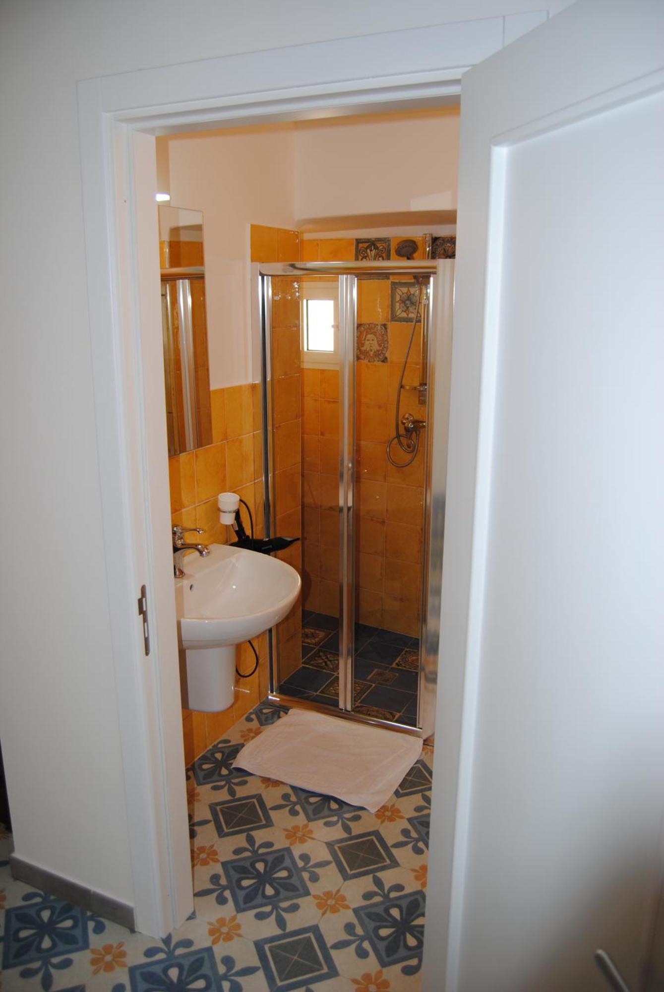 B & B Palazzo Maestro & Corte Maestro Rooms 加利波利 客房 照片