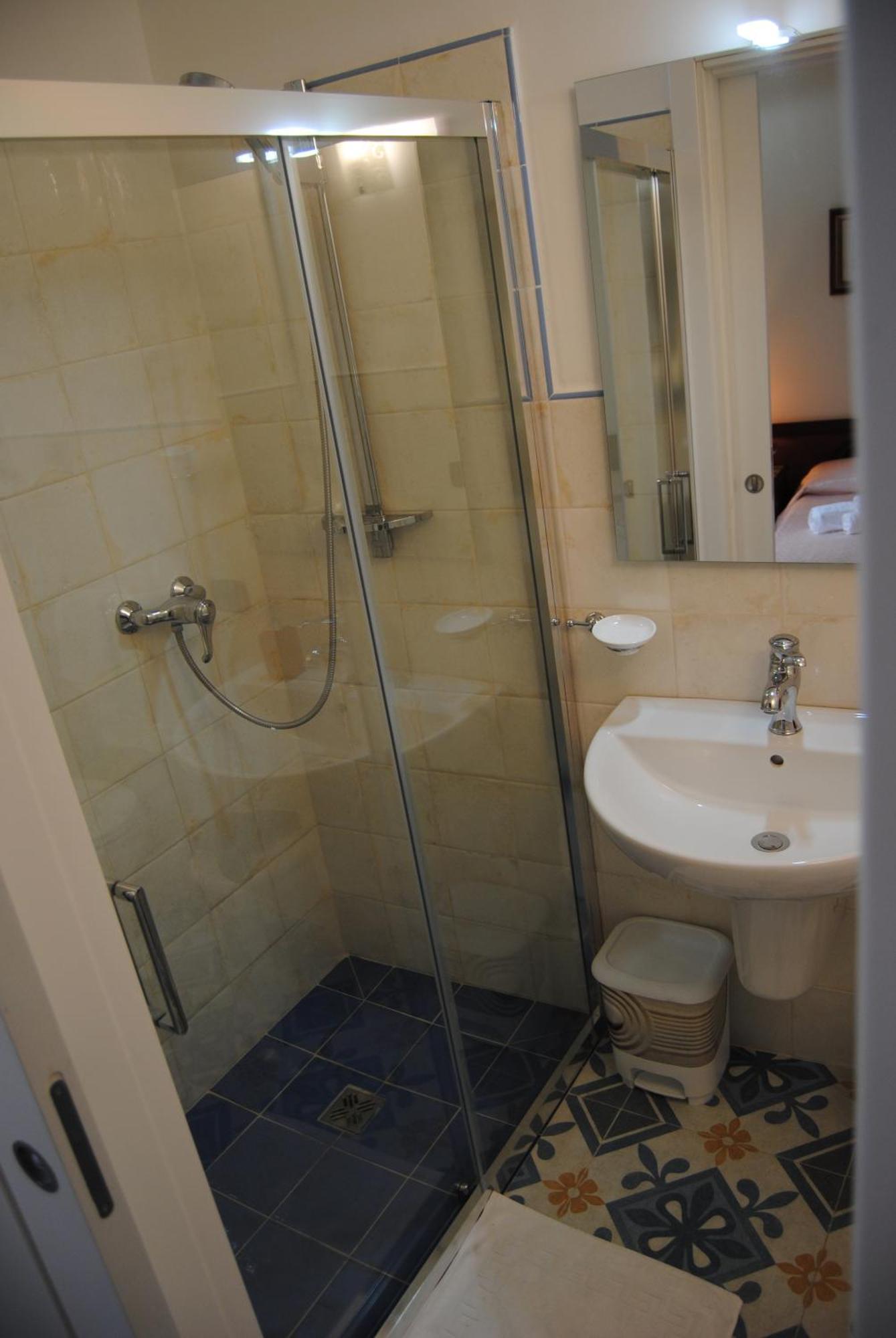 B & B Palazzo Maestro & Corte Maestro Rooms 加利波利 客房 照片