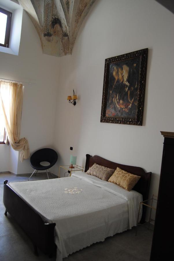 B & B Palazzo Maestro & Corte Maestro Rooms 加利波利 外观 照片