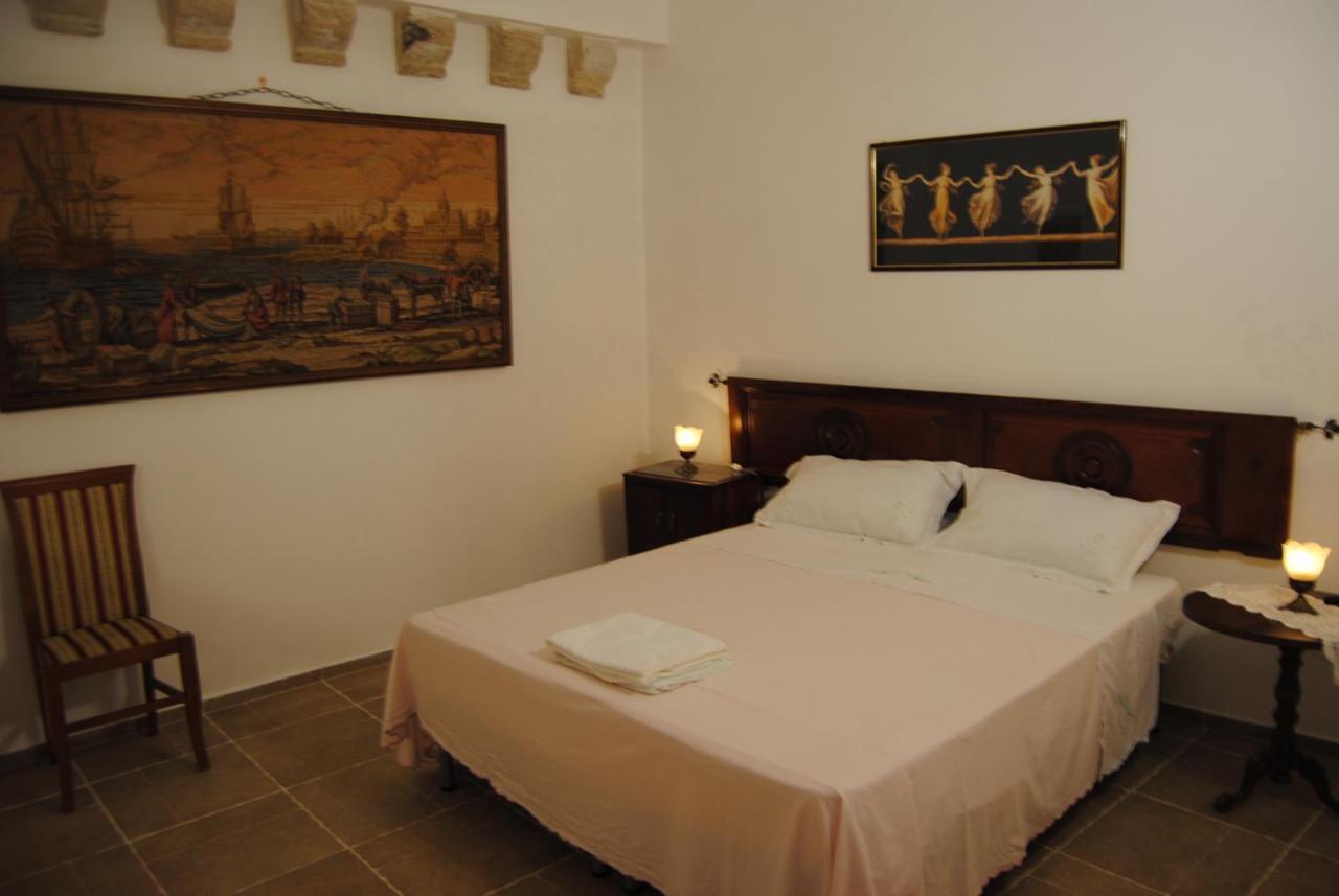 B & B Palazzo Maestro & Corte Maestro Rooms 加利波利 外观 照片
